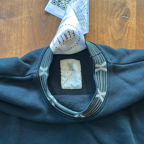 Savage X Fenty Essential Scope Logo Sweatshirt - Picture 5 of 6